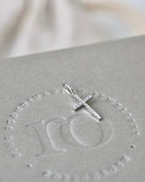 Symbols Kors Diamant vedhæng - 18kt Hvidguld