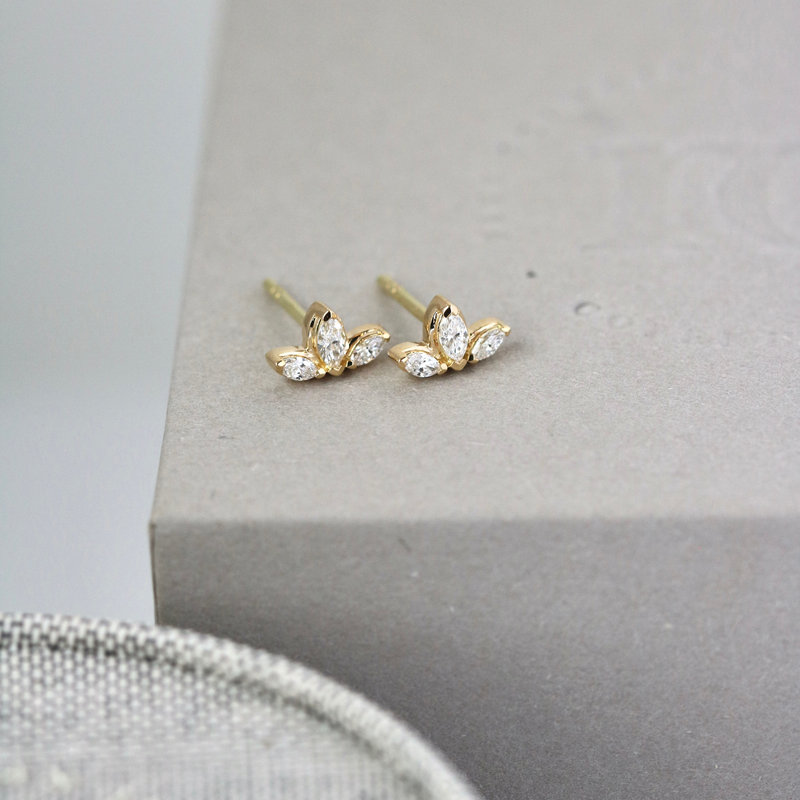 Inner Peace Lotus diamant ørestik - 18kt Rødguld